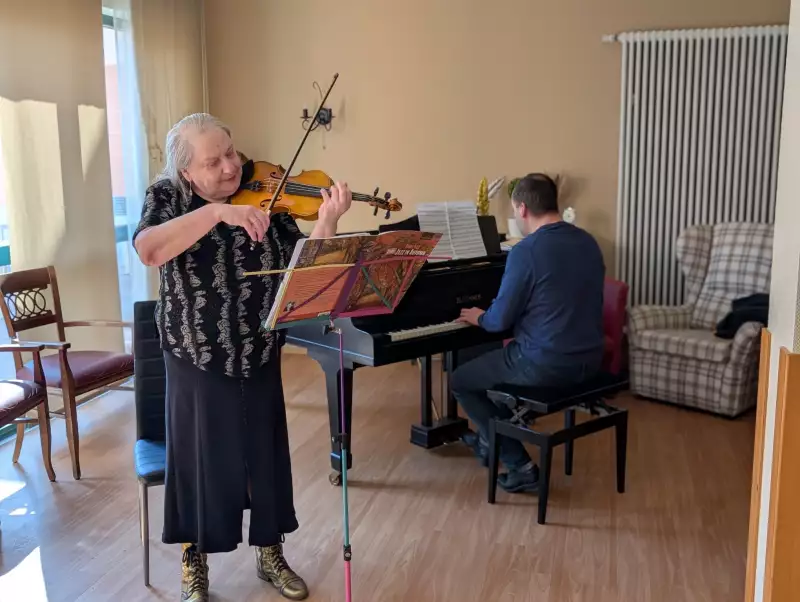 9ee71f0f-4dff-4846-a737-2c2b83803aa9