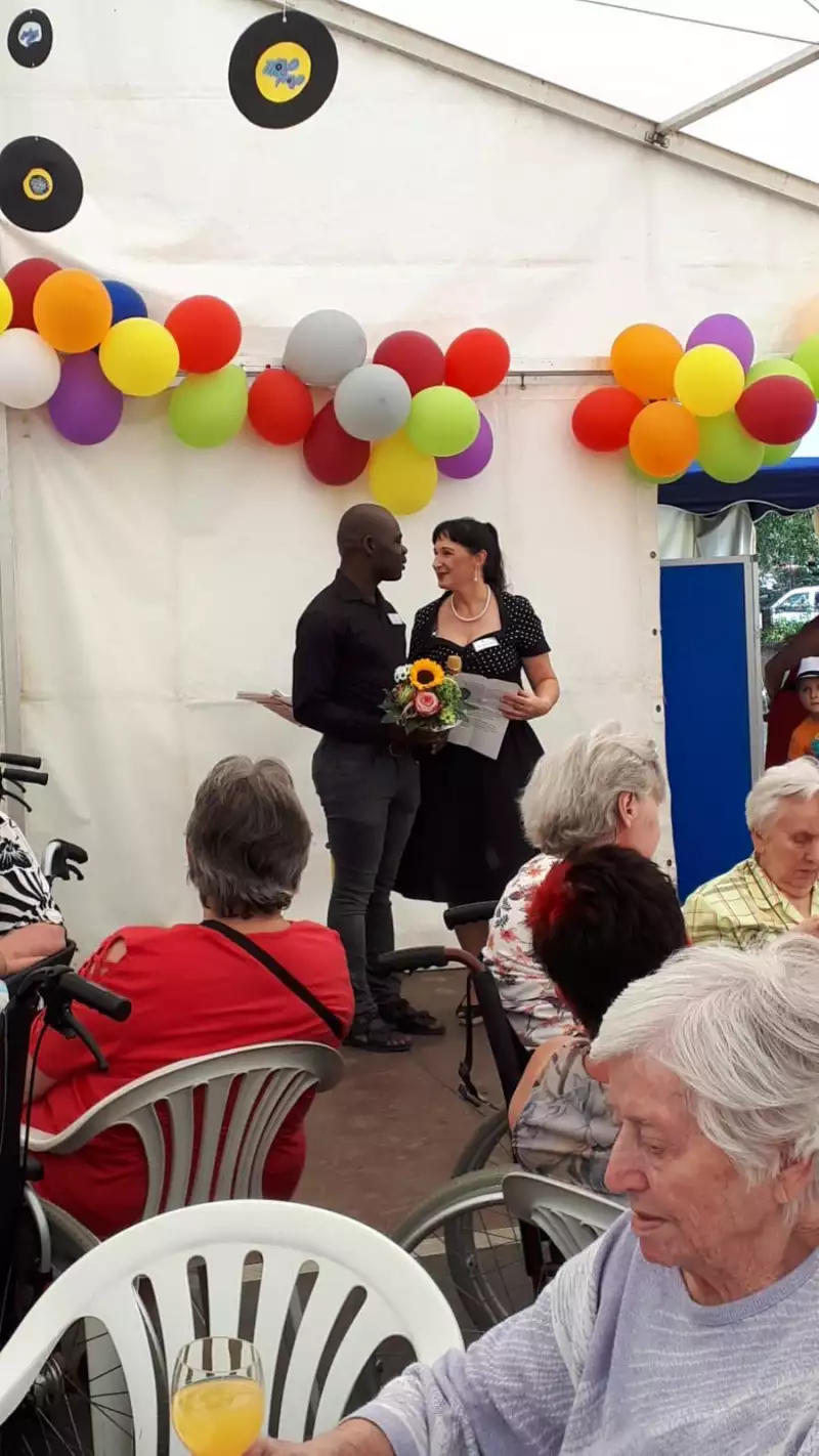 9d8b2e72-4459-4a82-a750-2bc494a8e834