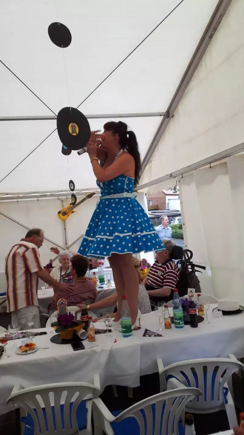 f2e64f35-b2b6-4aa9-a8b1-dfad7e474a82