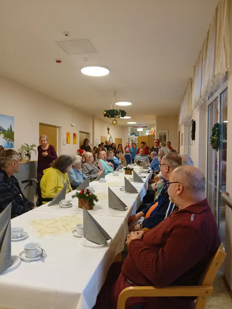 weihnachtsfeier-mit-singen-der-kinder-der-kirchgemeinde-jahndsorf