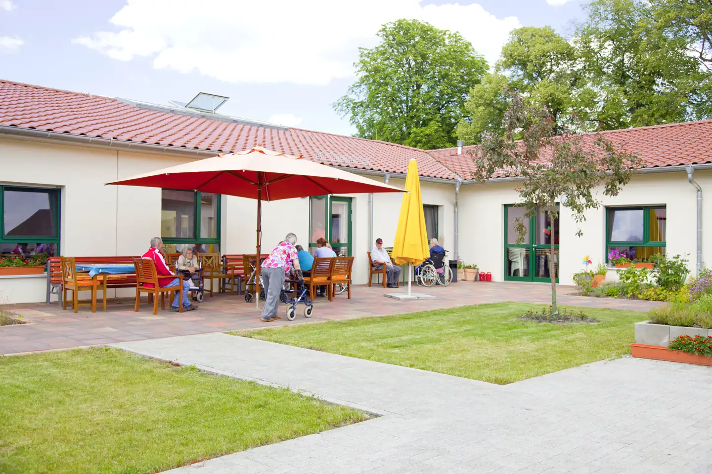 Innenhof mit Sitzbereich