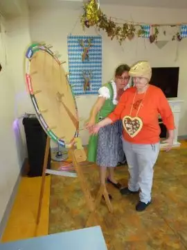 2017-oktoberfest-2-270x360